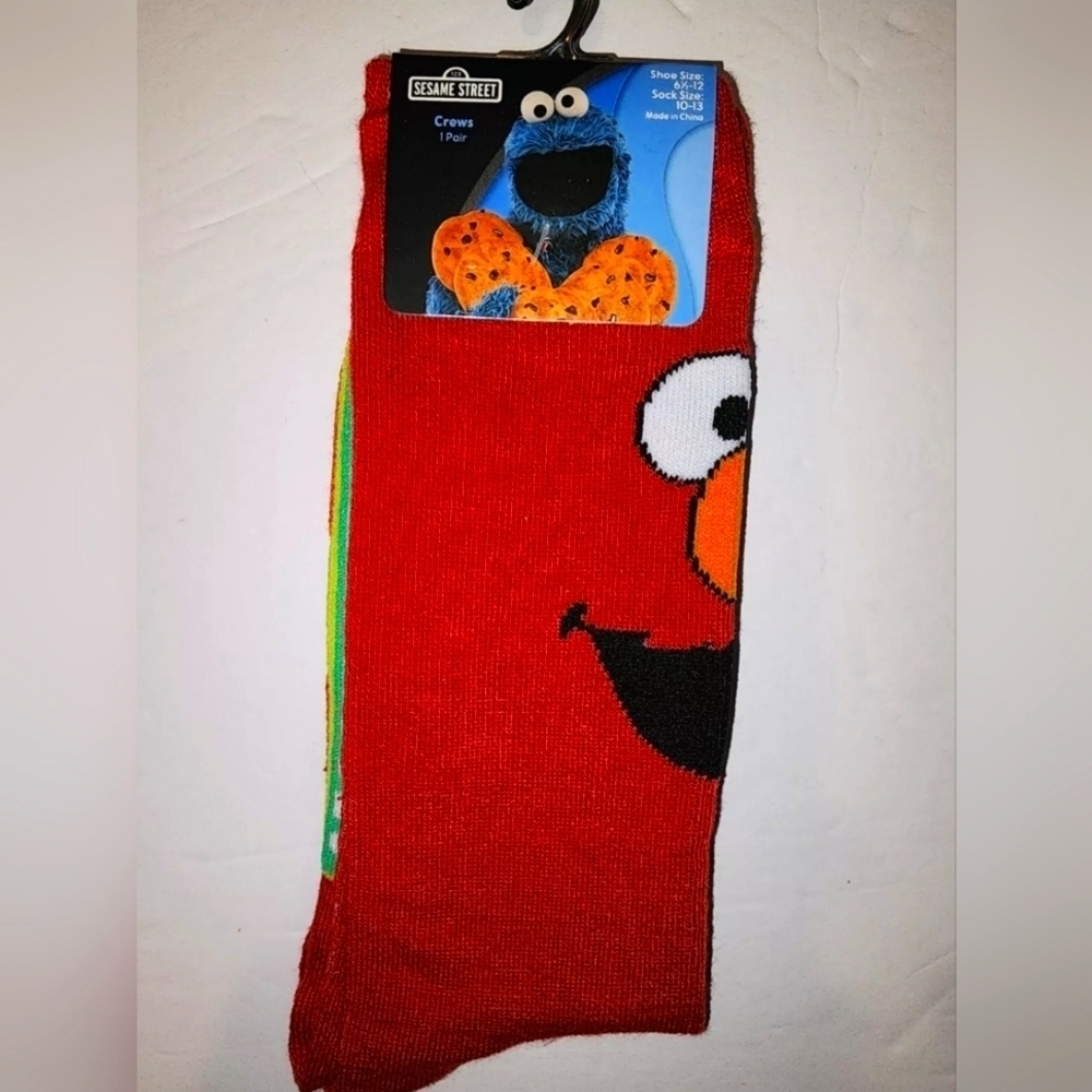 4/$25 New Sesame Street Elmo Socks Unisex Gender Neutral Novelty Socks